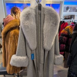 Elegant Gray Cashmere Fox Fur-Trimmed Women's Coat